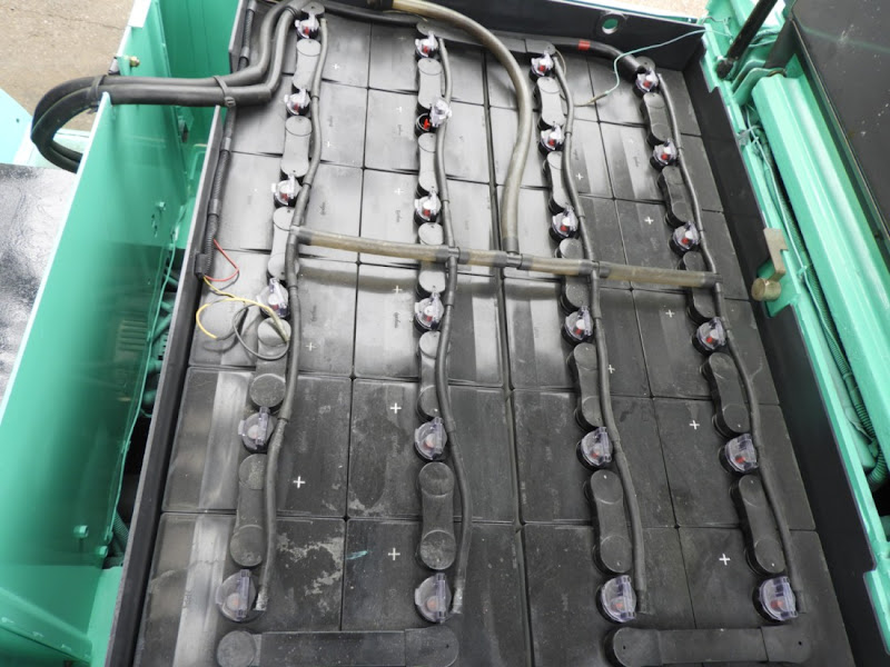 MITSUBISHI KFB25 2.5 Ton Electric forklift in Gunma