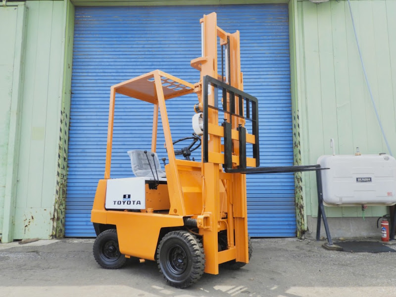 TOYOTA 2FGL9 900kg Gas/LPG Forklift in Gunma