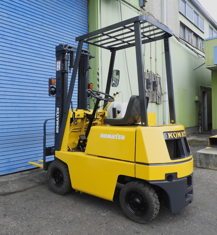 KOMATSU FG09-2 900kg Gas/LPG Forklift in Gunma