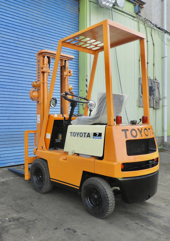TOYOTA 2FGL7 700kg Gas/LPG Forklift in Gunma