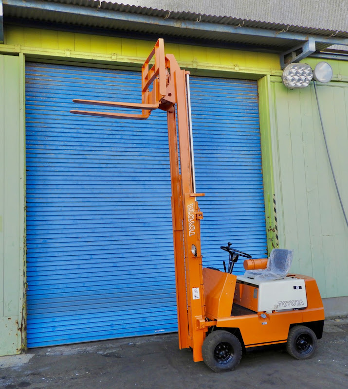 TOYOTA 2FDL9 900kg Diesel Forklift in Gunma