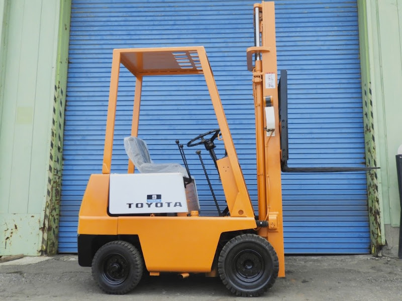 TOYOTA 2FGL9 900kg Gas/LPG Forklift in Gunma