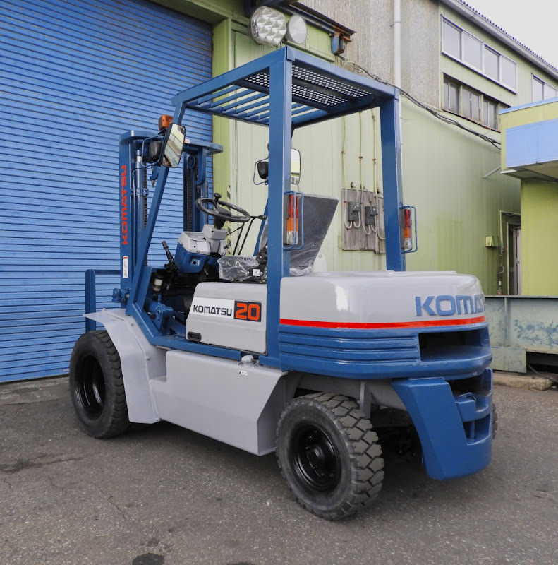 KOMATSU FD20-11 2 Ton Diesel Forklift in Gunma