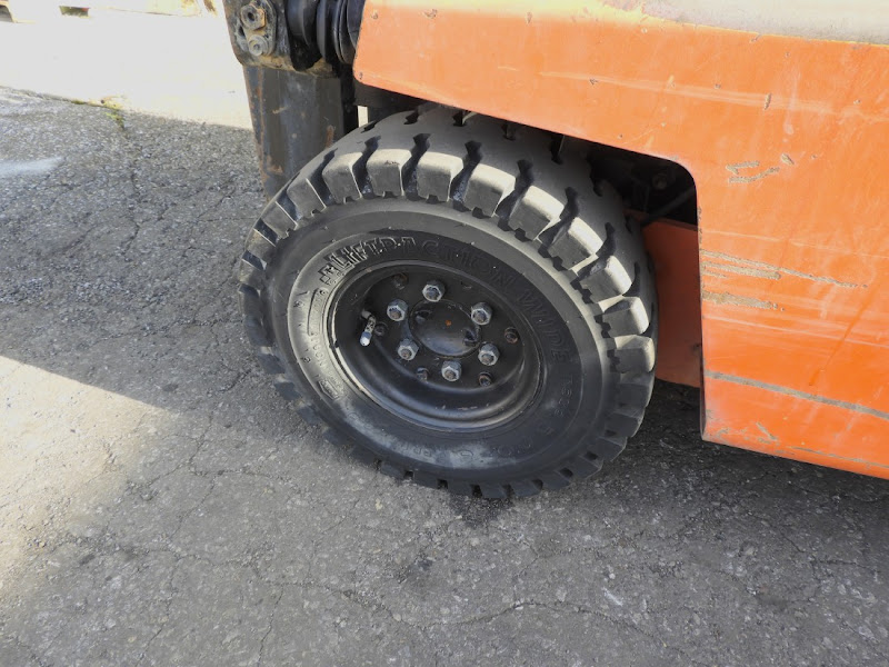 TOYOTA 40-2FGL7 700kg Gas/LPG Forklift in Gunma